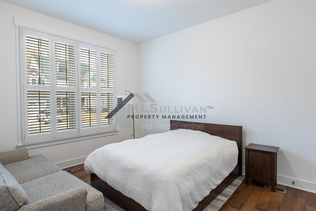 Building Photo - 1121 Crested Jay Dr