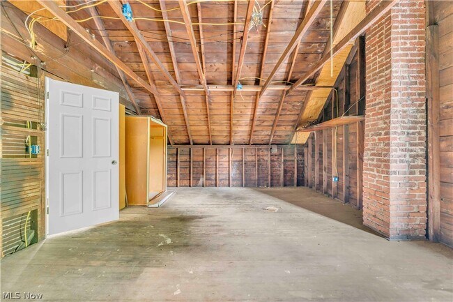 Building Photo - 3617 E 57th St