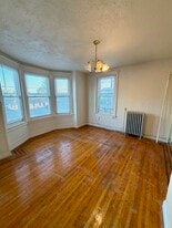 Building Photo - 147 W Buttonwood St