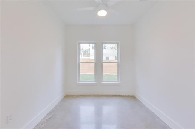 Building Photo - 1906 E 17th St