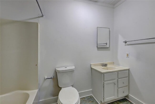 Building Photo - 294 Madison St