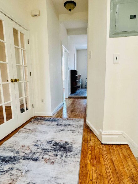 Building Photo - 537 73rd St