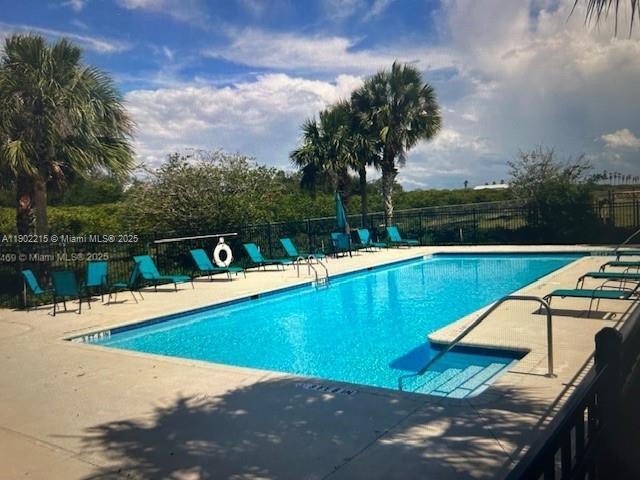 Building Photo - 1100 Gigon Ct