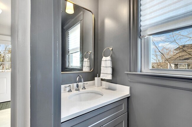 Building Photo - 21 Park Ave