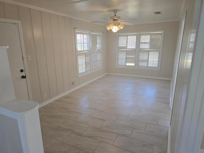 Building Photo - 1795 Euclid St