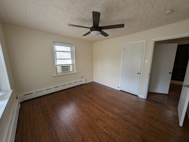 Building Photo - 4 Bed 1.5 Bath Home in Gilbertsville