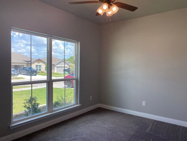 Building Photo - 1615 Black Kettle Trl