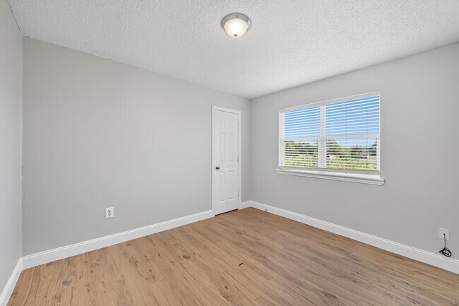 Building Photo - 1166 N Texas 78 Business