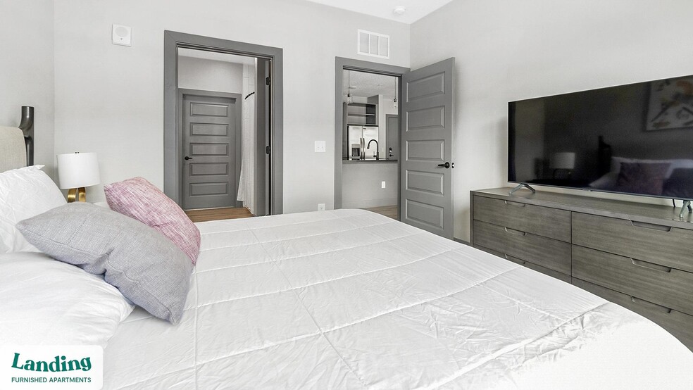 Building Photo - 14041 Hyatt Rd