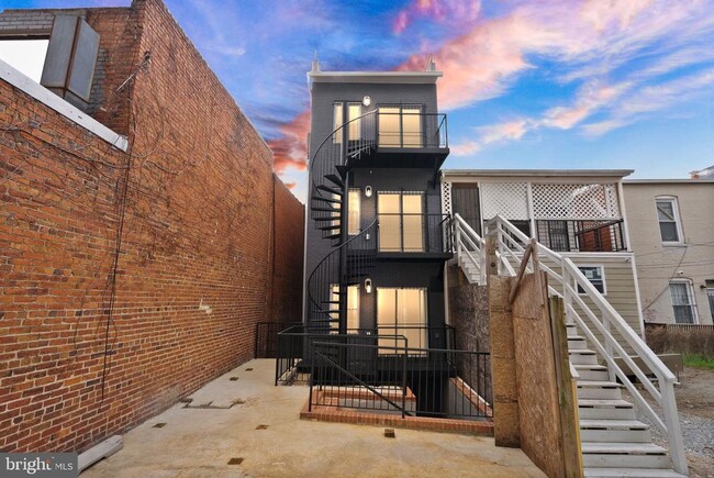 Building Photo - 1138 Florida Ave NE