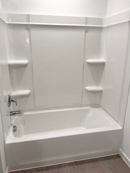 Building Photo - 3703 Oleander Pl