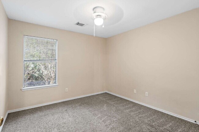 Building Photo - 51 Marble Rock Pl