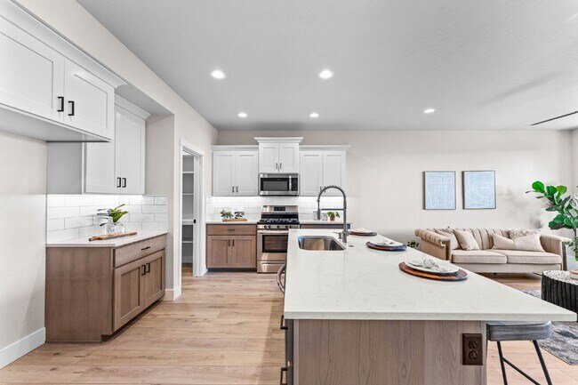 Building Photo - Charming 3 Bed, 2 Bath Home in Nampa, ID with Spacious Layout and Modern Touches!