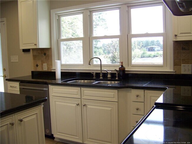 Building Photo - 6829 Towbridge Rd