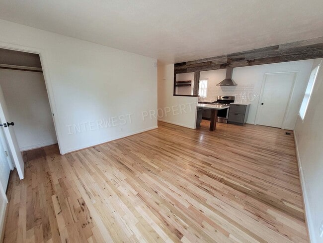 Building Photo - Beautiful 3 bdrm Home w/ a remodeled kitchen, stainless appliances, deck, yard and more!!!