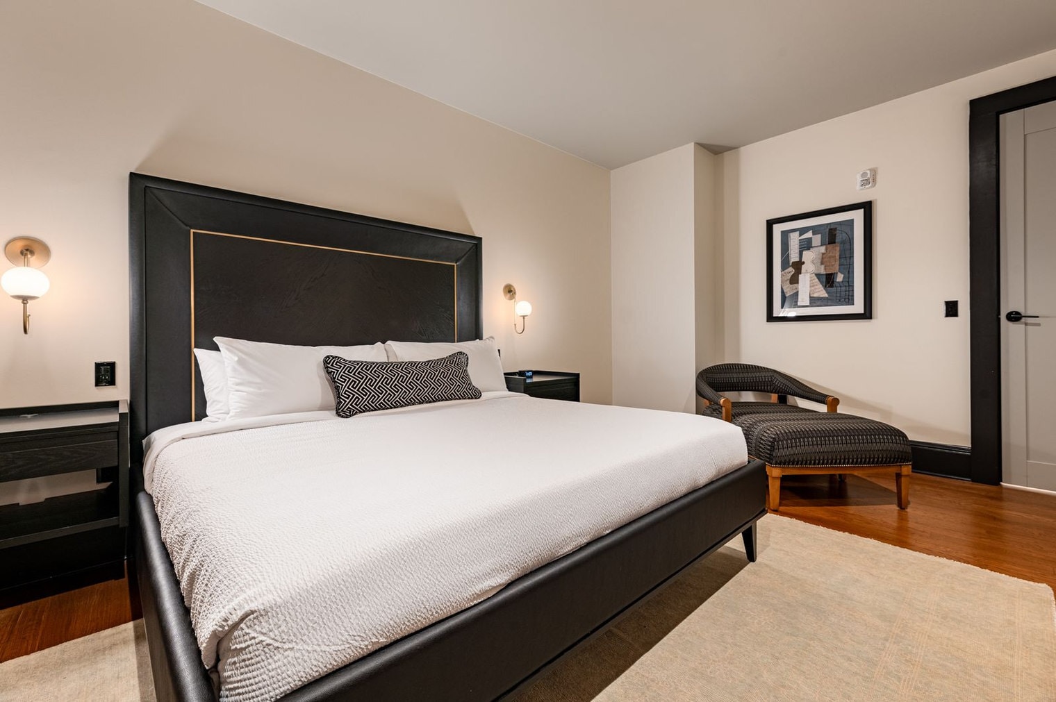 Building Photo - 1011 Canal St