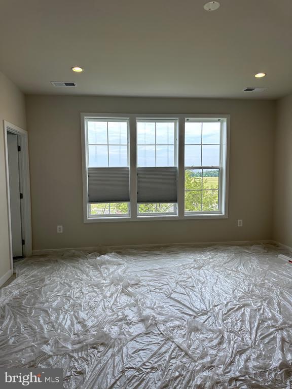 Building Photo - 22272 Rivanna Shore Terrace