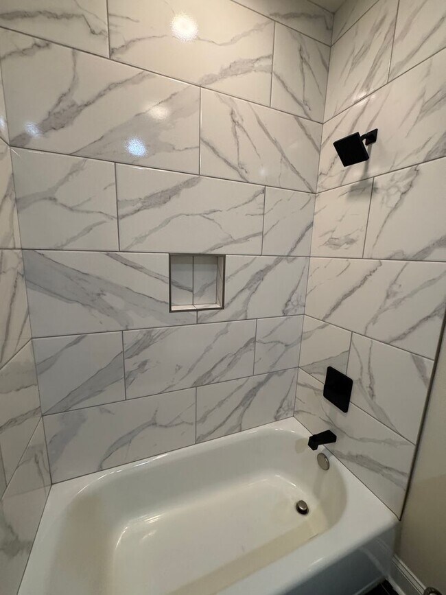 Building Photo - New 3 bed, 3.5 bath home across the Street from Meharry.  Modern upgraded kitchen and bathrooms. ...