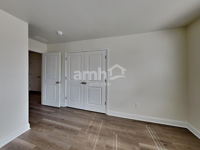 Building Photo - 3286 Emzy Dr