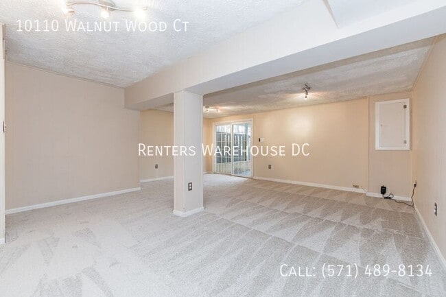 Building Photo - 10110 Walnut Wood Ct