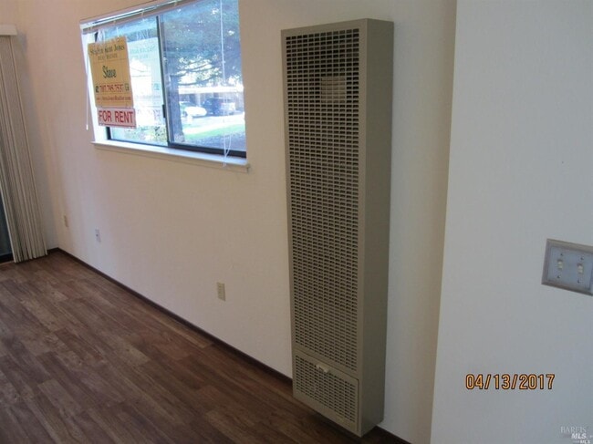 Building Photo - 1939 Windmill Cir