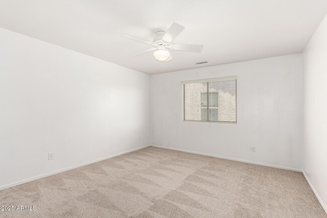 Building Photo - 26162 W Potter Dr