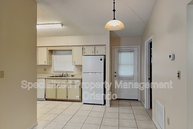 Building Photo - 32715 Blossom Ln