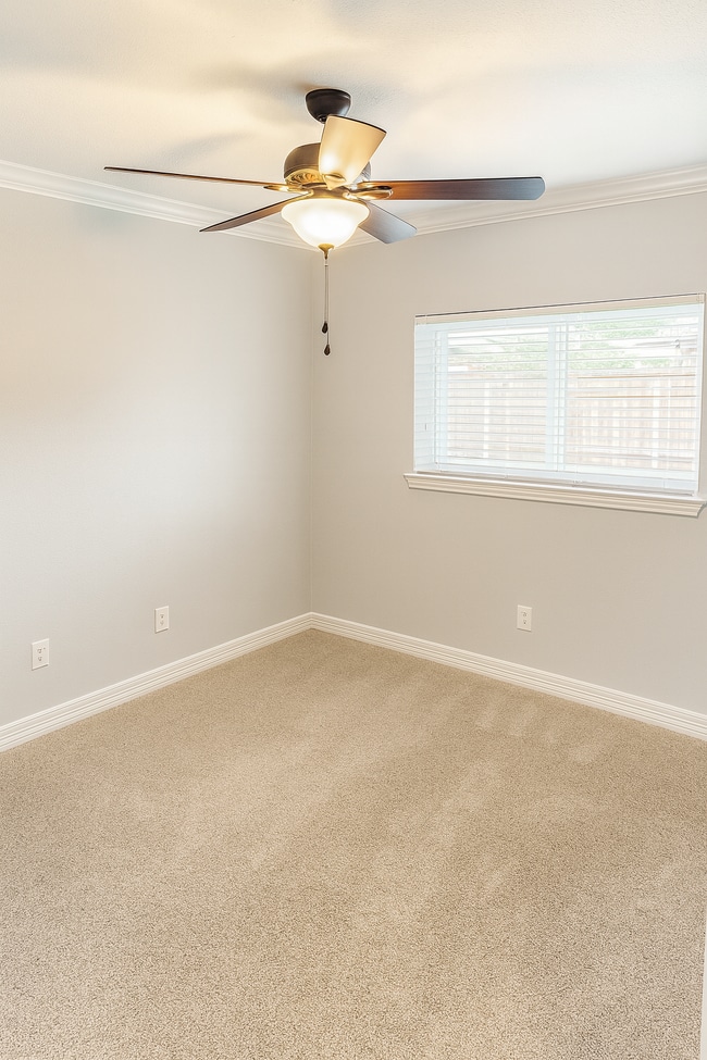 Building Photo - 115 Harvest Loop