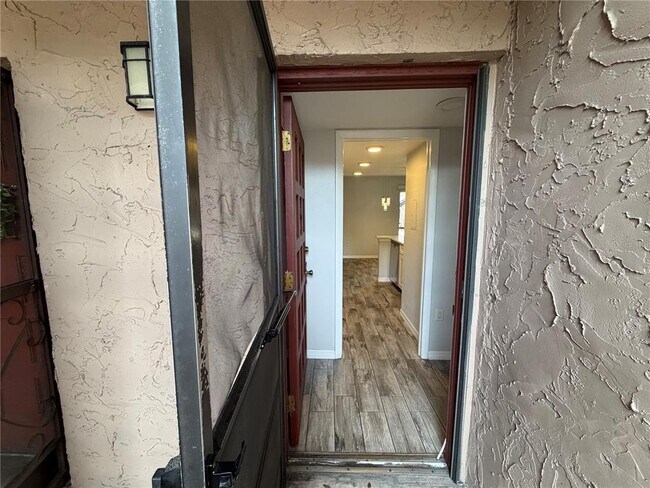 Building Photo - 1167 Calle Del Rey