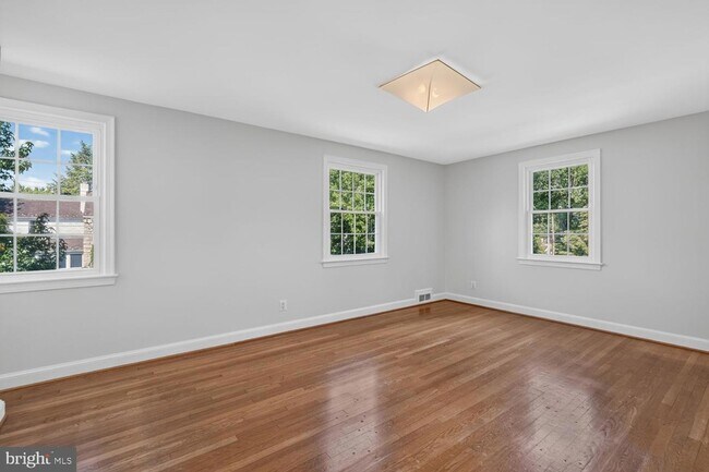 Building Photo - 4325 47th St NW