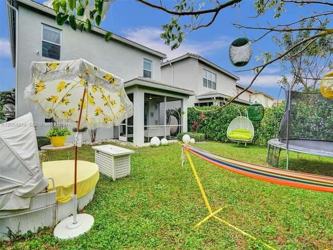 Building Photo - 4414 Ficus St