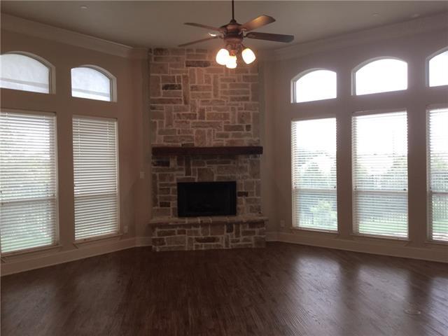 Building Photo - 1115 Navarro Dr