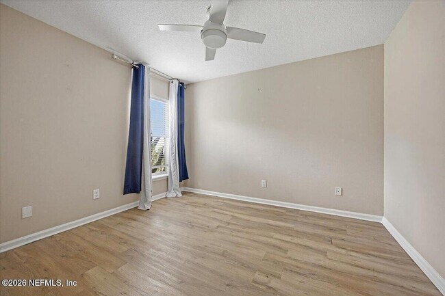 Building Photo - 10642 Roundwood Glen Ct