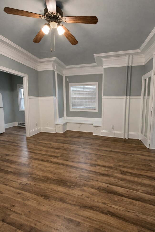 Building Photo - 1 Bedroom 1 Bath Apartment