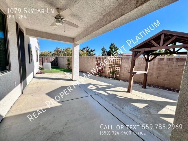 Building Photo - 1079 Skylar Ln