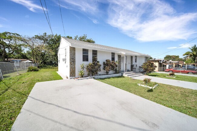 Building Photo - 2750 NW 60th St