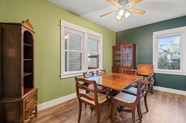 Building Photo - 2853 S Ellen St