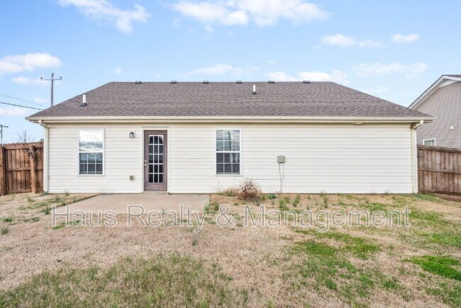 Building Photo - 935 Hugh Hunter Rd