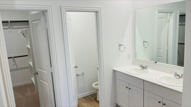 Building Photo - 10029 Little Tree Ln