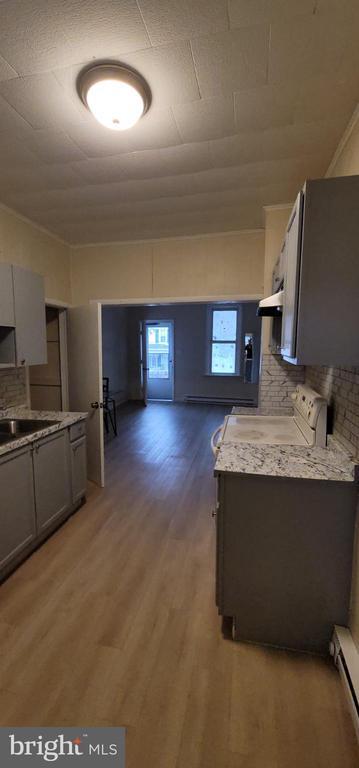 Building Photo - 939 W Pine St