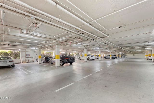 Building Photo - 1520 S Beverly Glen Blvd