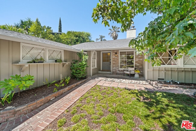Primary Photo - 3709 Stone Canyon Ave
