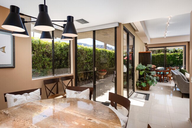 Building Photo - 52 Princeton Dr