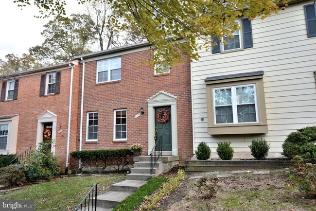 Building Photo - 8323 Stationhouse Ct