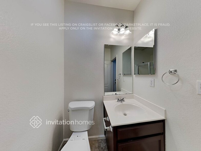 Building Photo - 5747 Grove Ave