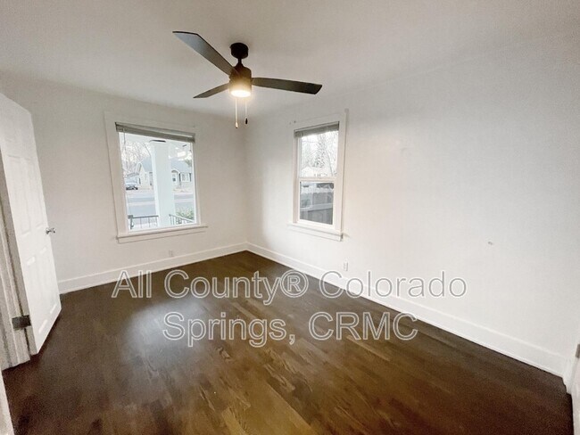 Building Photo - 2003 N El Paso St