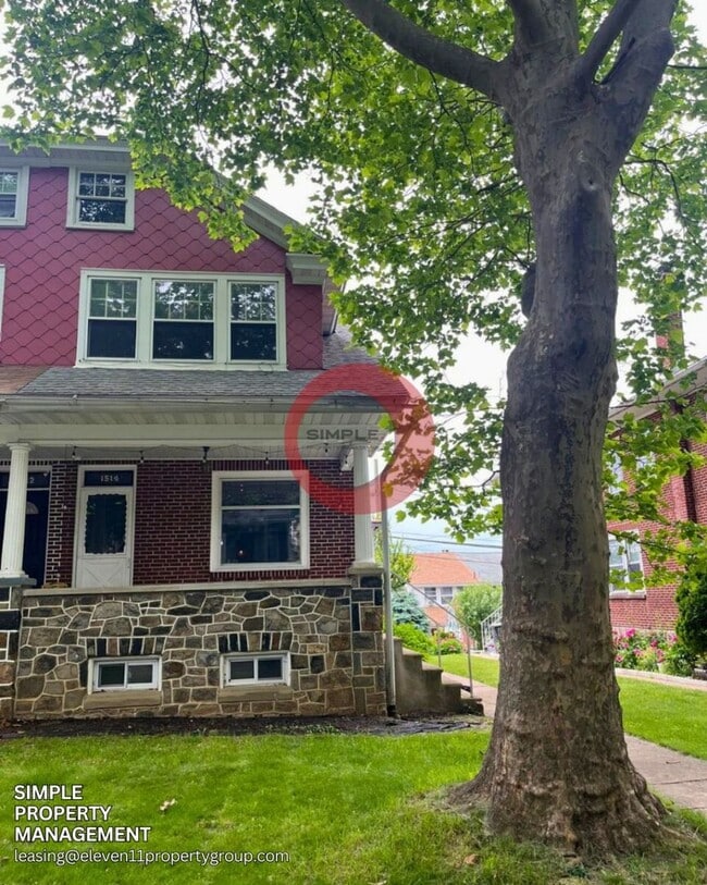 Building Photo - Four-bedroom 1.5 bath with Off street parking