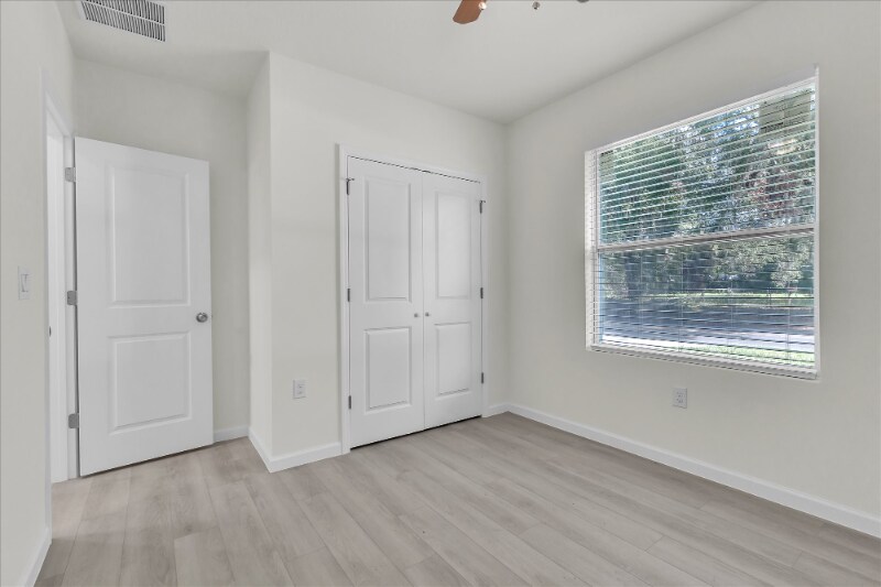 Building Photo - 652 Kensington St