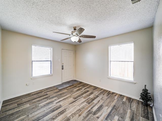 Building Photo - 209 S Beverly St