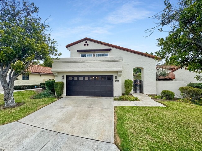 Building Photo - Stunning 3B/2BA House in Escondido!